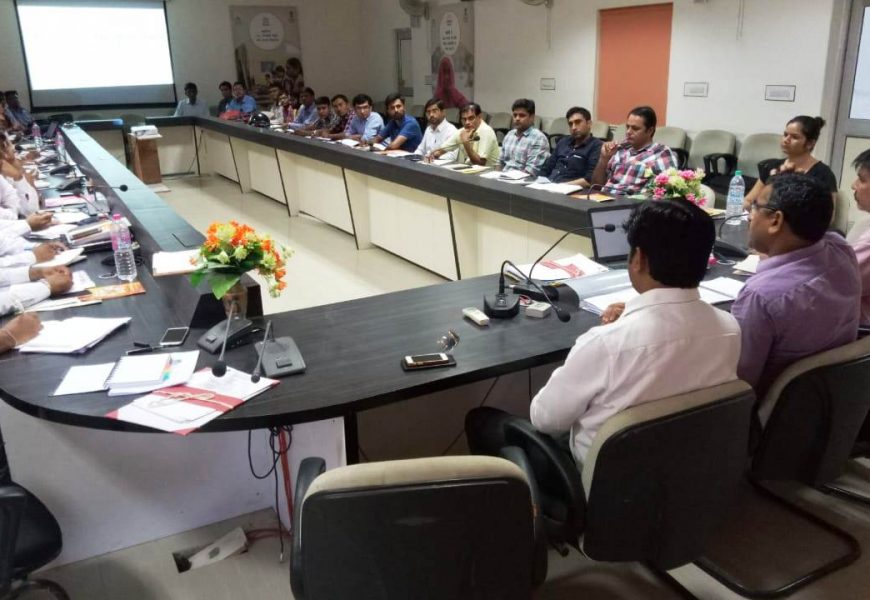 चिकित्सा विभाग की योजनाआंे का लाभ आमजन तक पहुंचाएंः नकाते